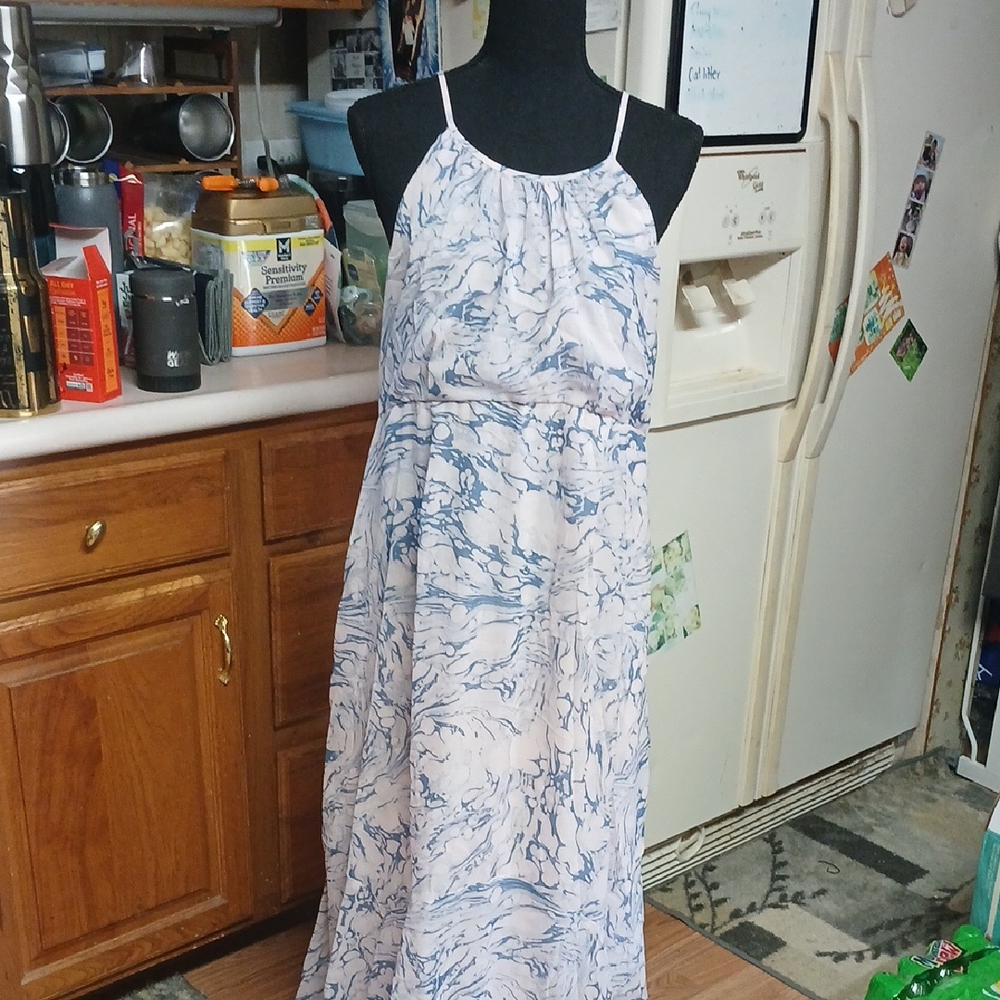 Matrenity A Pea in the Pod Blue and White Swirl Maxi Dress Large